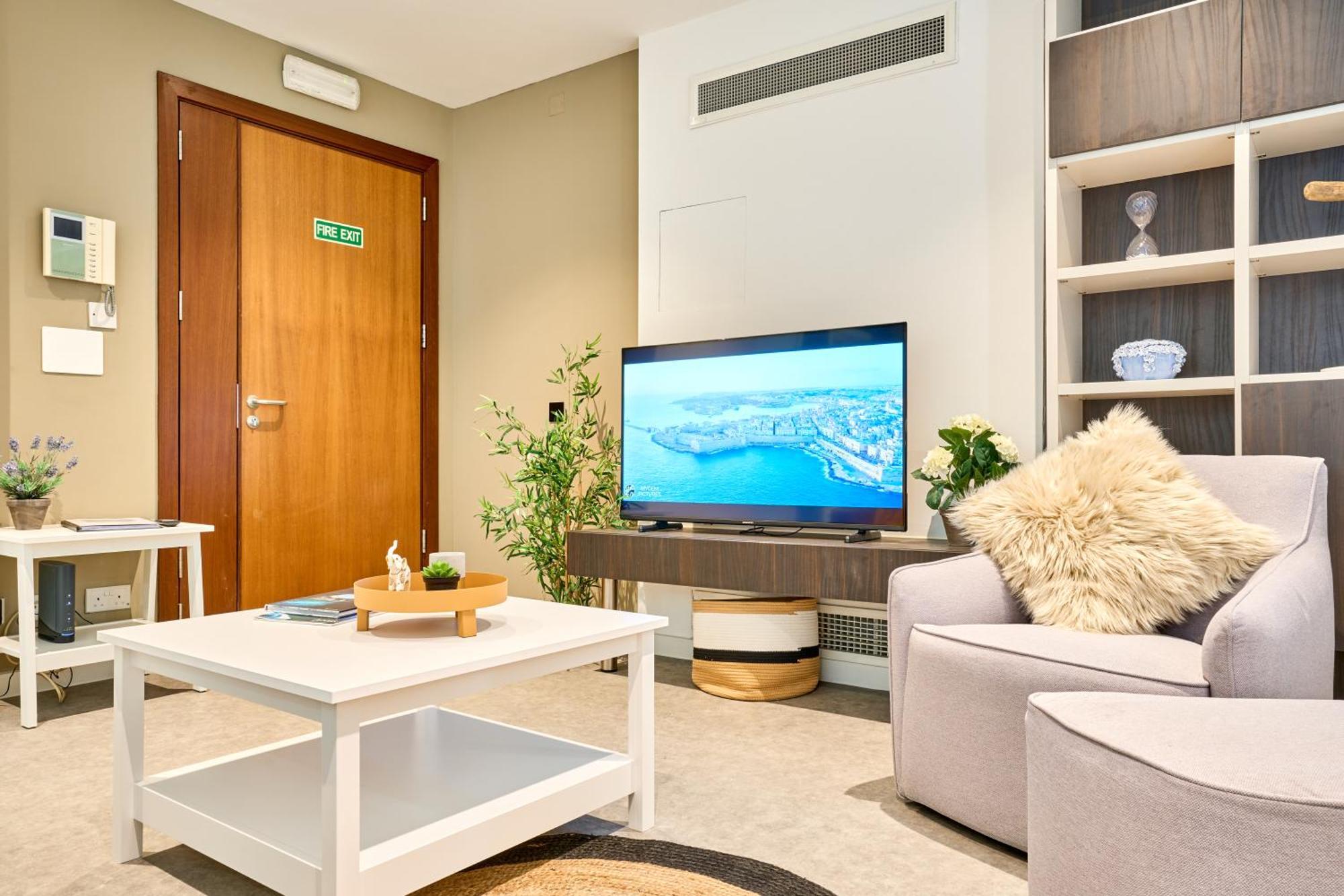 Stylish Apartment In Tigne Point Sliema Exteriör bild