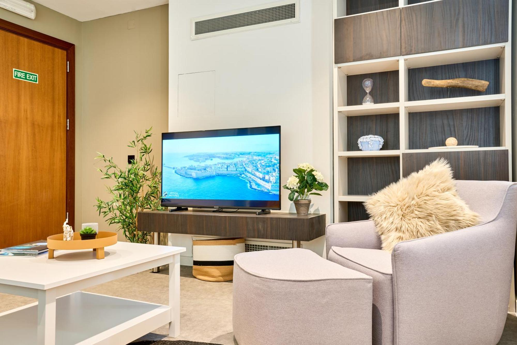 Stylish Apartment In Tigne Point Sliema Exteriör bild